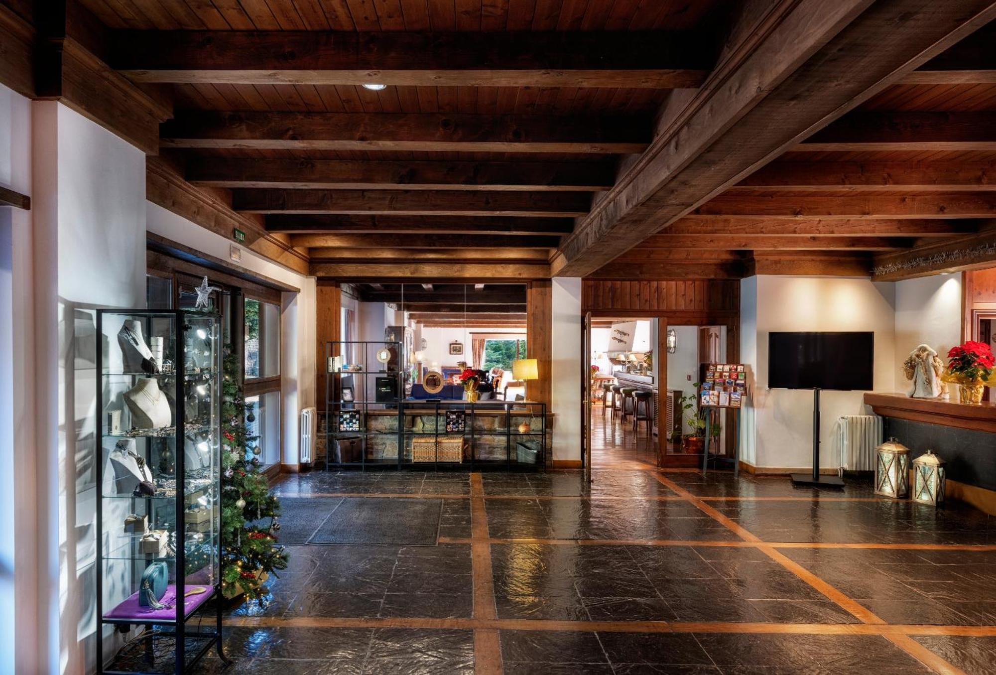 Melia De Tredos Hotel Exterior photo